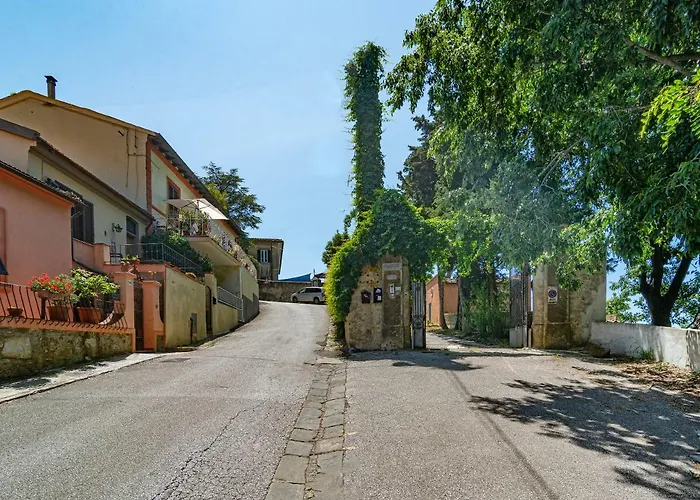 Eugenia Nocleg ze śniadaniem 3*